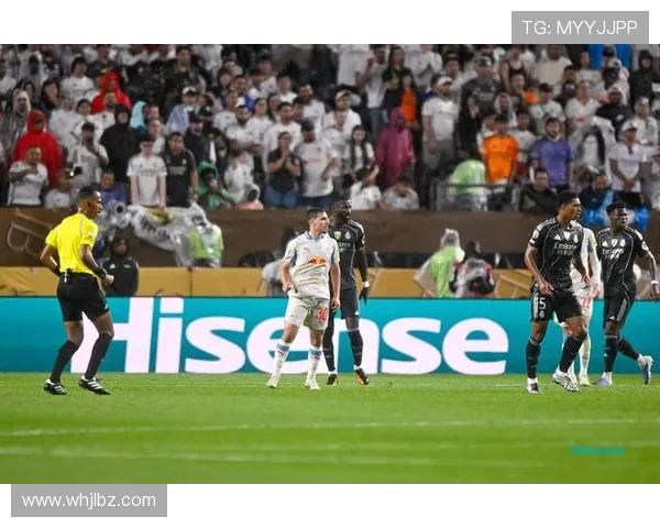 联盟焦点之战上演巨星对决引发球迷热议全场高潮不断赛事悬念迭起