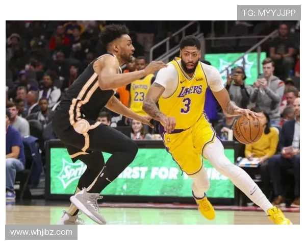 詹姆斯助力湖人逆转胜利 霍华德重返NBA引发球迷热议 詹姆斯助力湖人逆转胜利 霍华德重返NBA引发球迷热议